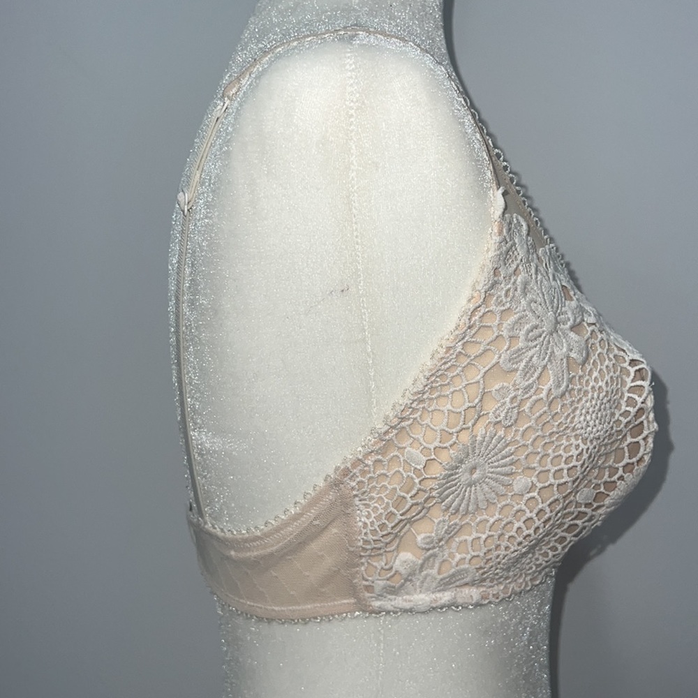 Embroidered Bra - Picture 3 of 4